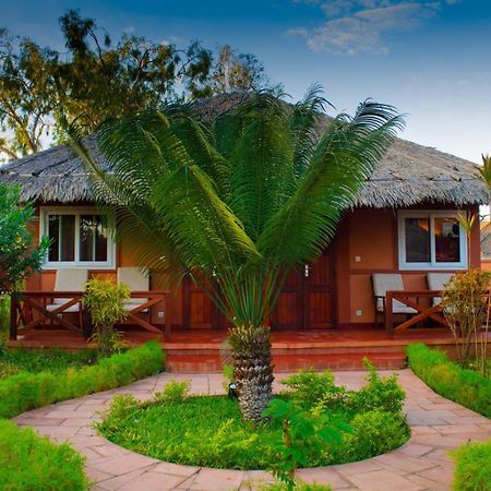 Edena Kely Hotel Mahajanga Bagian luar foto