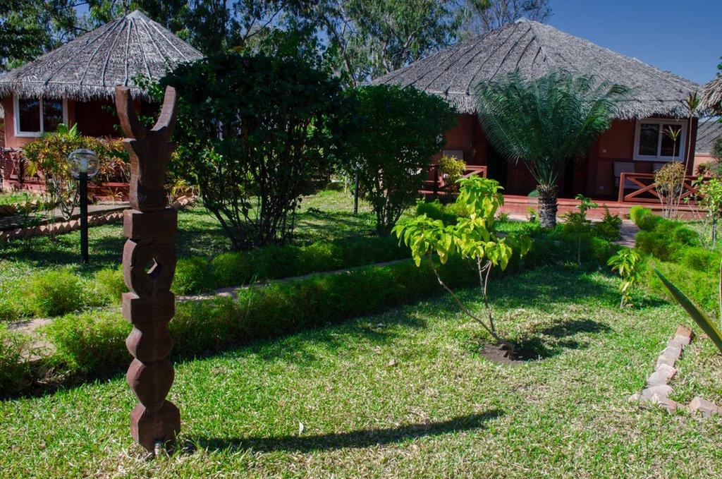 Edena Kely Hotel Mahajanga Bagian luar foto