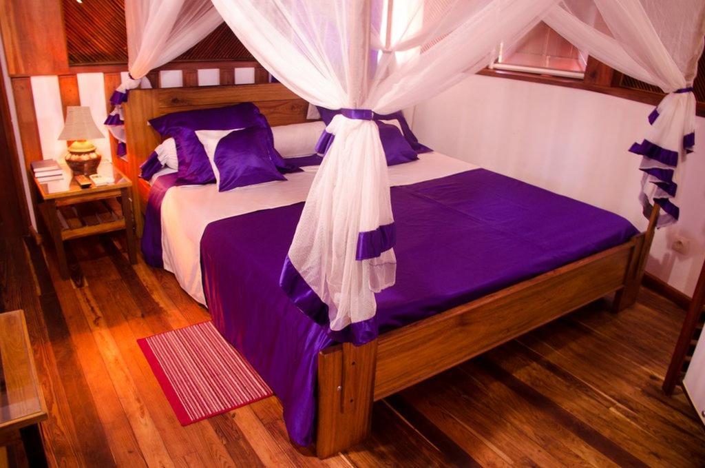 Edena Kely Hotel Mahajanga Bagian luar foto