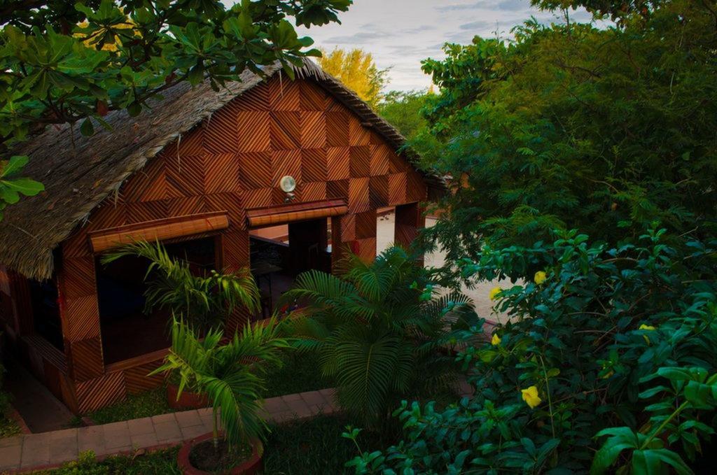 Edena Kely Hotel Mahajanga Bagian luar foto