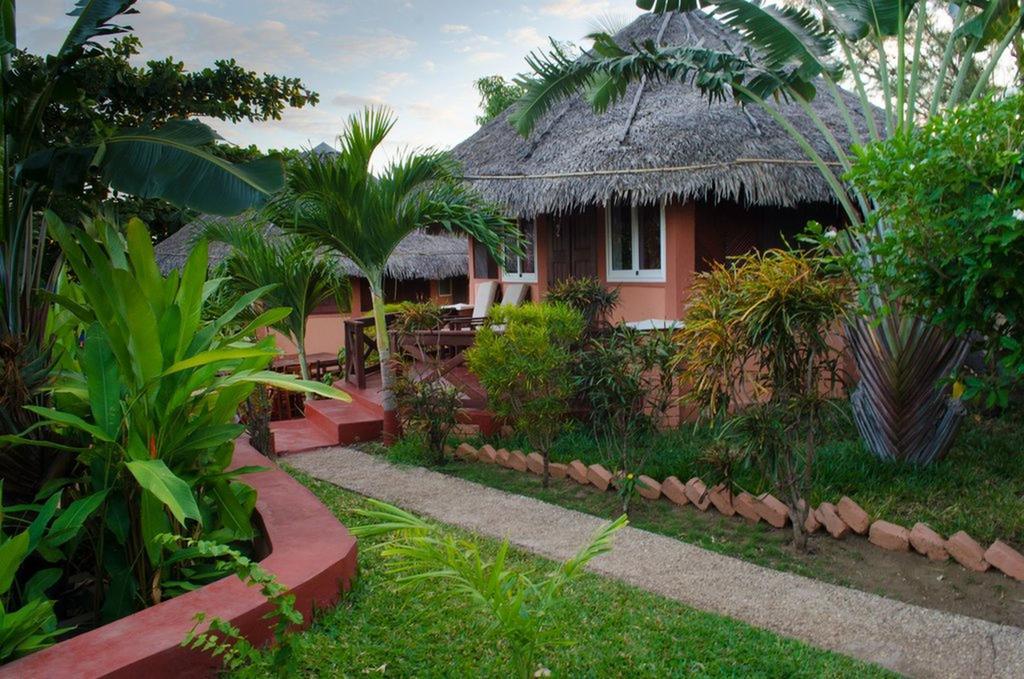 Edena Kely Hotel Mahajanga Bagian luar foto