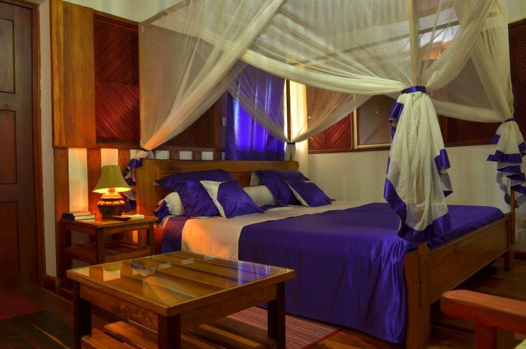 Edena Kely Hotel Mahajanga Bagian luar foto