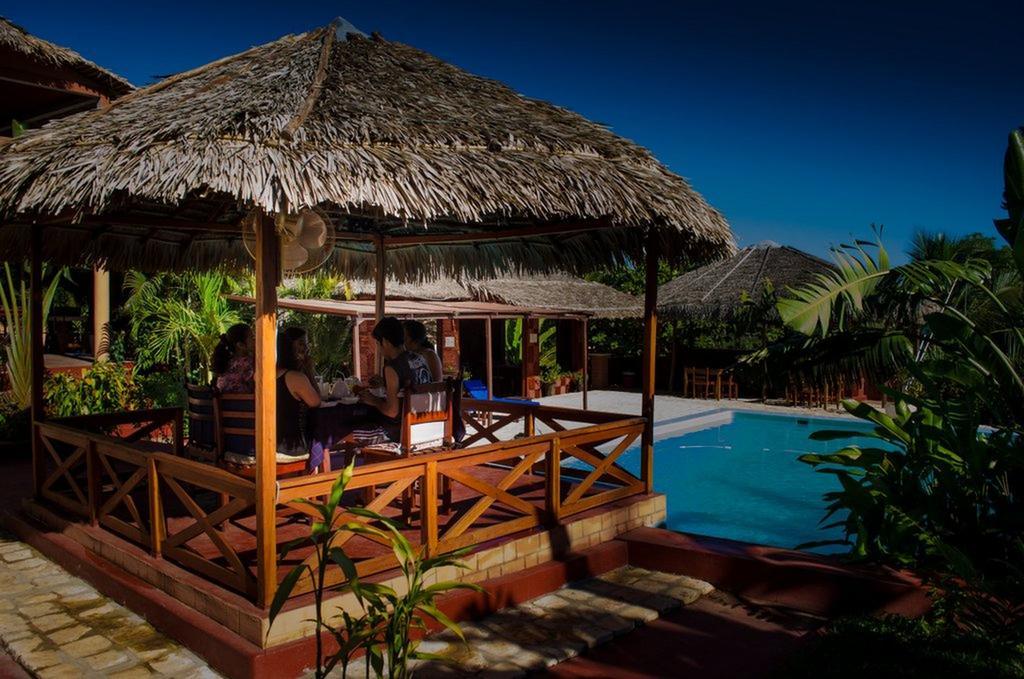 Edena Kely Hotel Mahajanga Bagian luar foto