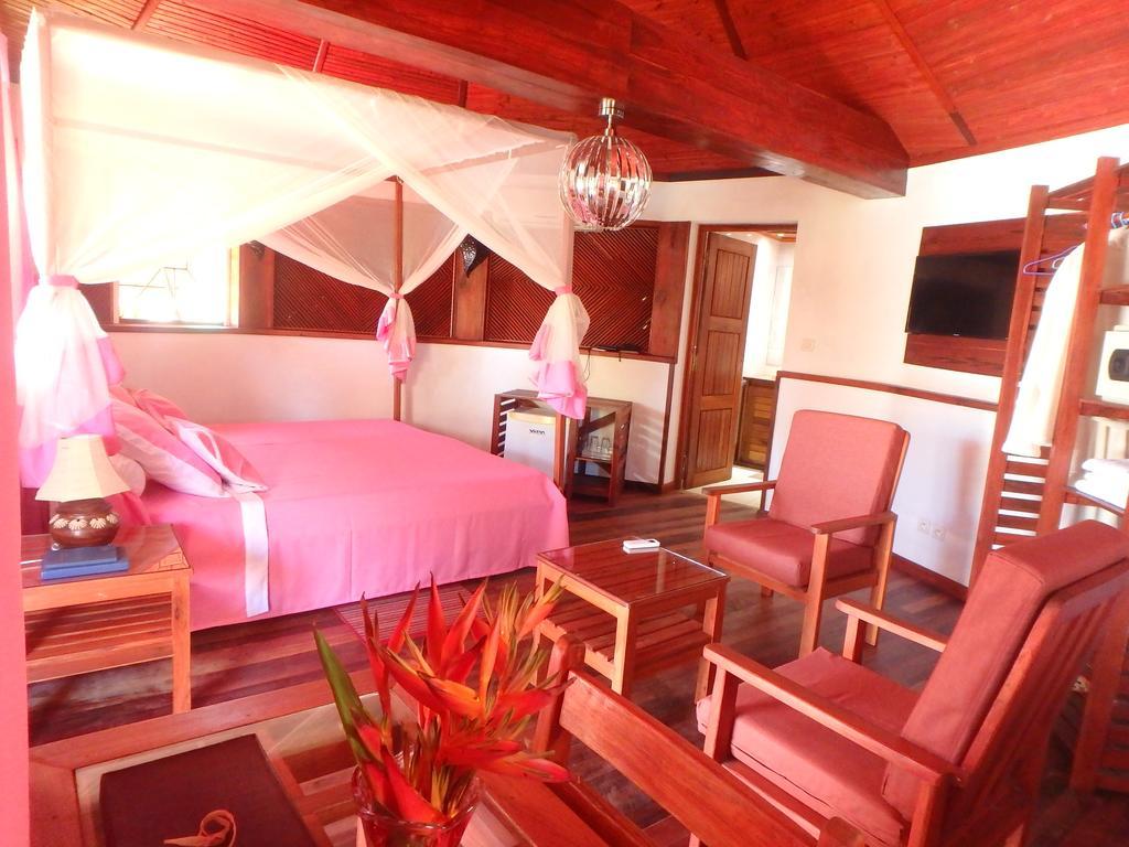 Edena Kely Hotel Mahajanga Bagian luar foto