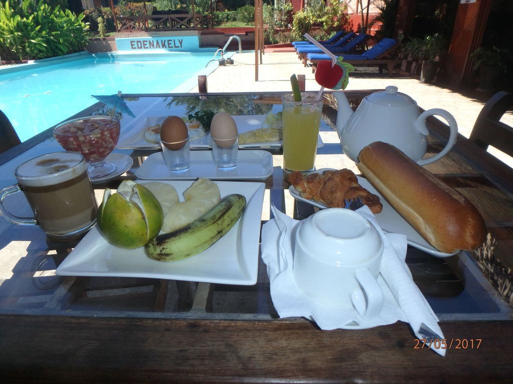 Edena Kely Hotel Mahajanga Bagian luar foto