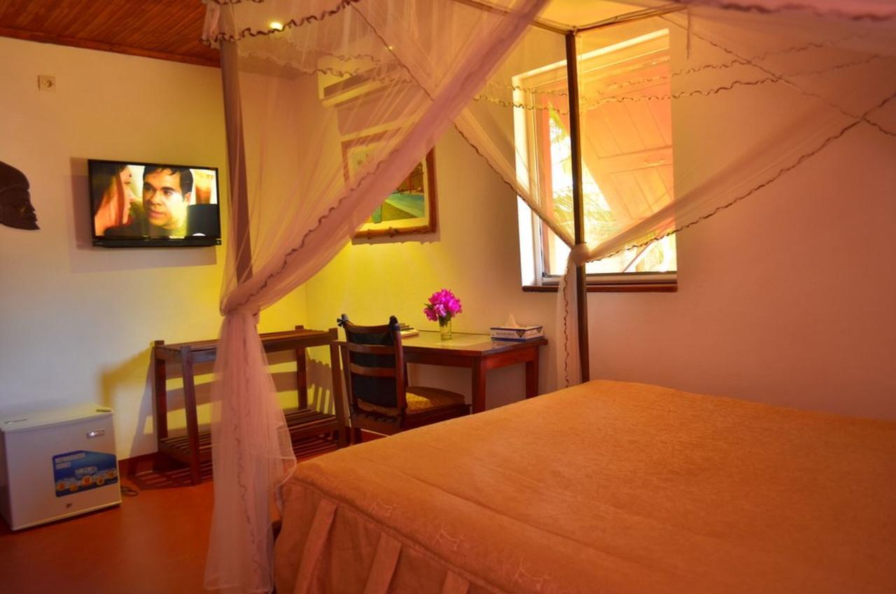 Edena Kely Hotel Mahajanga Bagian luar foto