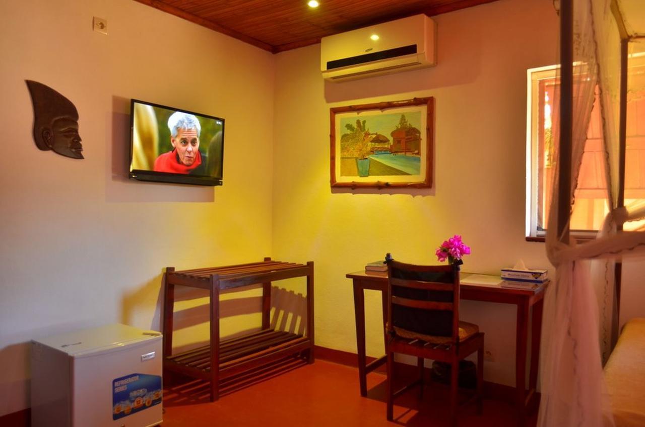 Edena Kely Hotel Mahajanga Bagian luar foto