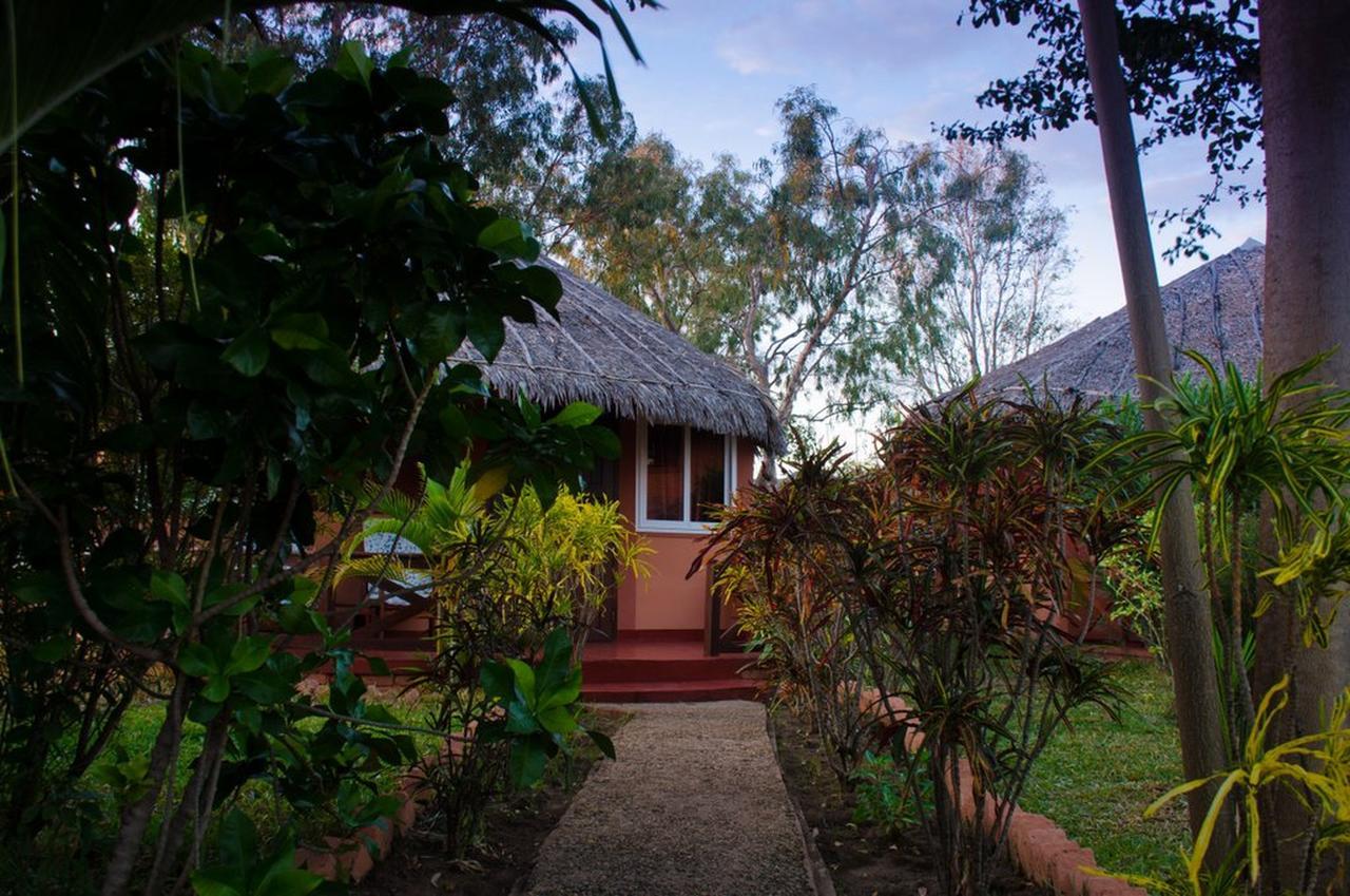 Edena Kely Hotel Mahajanga Bagian luar foto